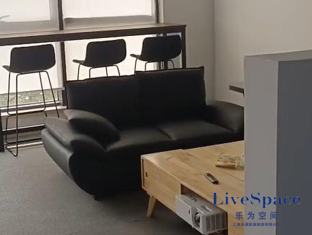 上海青浦区科创园电商公司办公家具配置案例